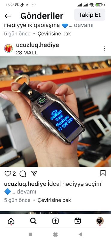 Ekranlı bu avtomobil açar breloku qəşəng və müasir aksesuardır. Metal