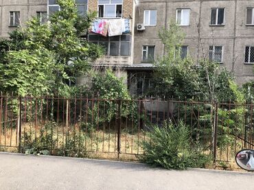 продаю помещение в центре: Сдается коммерческое помещение в центре города Золотой квадрат!