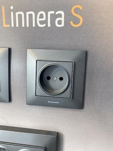 Розетка, С заземлением, Panasonic, Встроенные, 1 гнездо