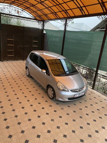 авторынок бишкек кыргызстан: Honda Fit: 2002 г., 1.5 л, Автомат, Бензин, Хэтчбэк