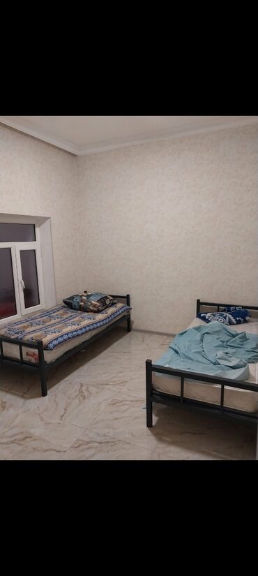 Yeni tikili: Təknəfərlik çarpayı, Bazasız, Matras ilə, Siyirməsiz