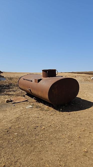 ştapel: SATİLİR:Sənaye tipli metal yanacaq/su çəni -5000 litr - Material — 2
