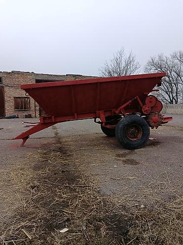 Навозоразбрасыватели: Продается РУМ в отличном рабочем состоянии грузоподъёмностью 4 ТН по — 8