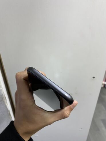 Apple iPhone: IPhone 11, 64 GB, Qara, Zəmanət, Simsiz şarj, Face ID — 5