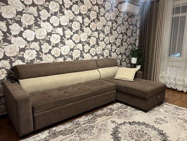 угловые диваны для гостинной: Бурчтук диван, түсү - Күрөң, Колдонулган