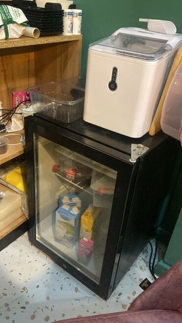 Digər restoran, kafe avadanlığı: Kafe/şirniyyat vitrini və mətbəx avadanlığı paketi Təsvir: - Ön — 10