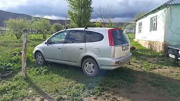 скоростной катер: Honda Stream: 2001 г., 1.7 л, Автомат, Бензин, Минивэн — 4