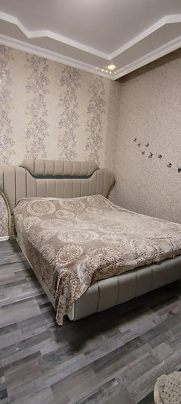sünger: - Ölçü: iki nəfərlik, geniş yataq (təxmini 160–180 sm en) - Başlıq — 3