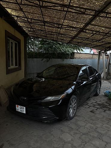Toyota Camry: 2018 г., 2.5 л, Автомат, Бензин, Седан