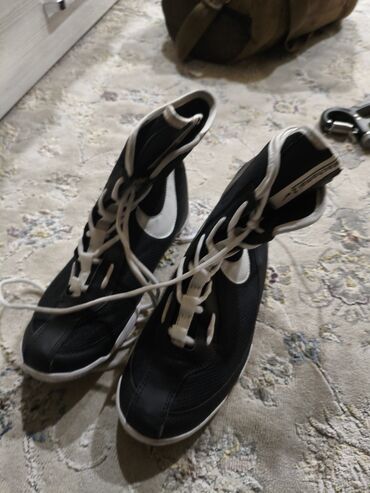 баскетбольные ботасы: Мужские кроссовки, 41, Nike, Б/у, цвет - Черный, Самовывоз