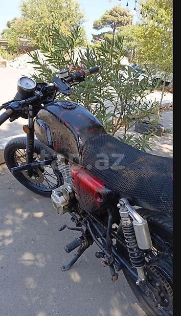Мотоциклы: Kafe-reyser üslubunda yığılmış yol motosikleti - Çərçivə: boru tipli — 2