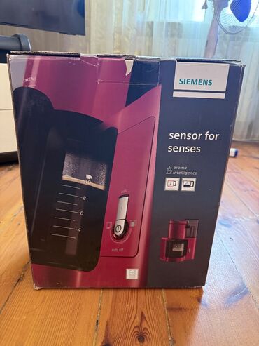 Qida məhsulları: Qəhvə dəsti, rəng - Qırmızı