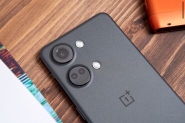 повербанк на солнечной батарее: OnePlus Nord 3, Б/у, 256 ГБ, цвет - Черный, 2 SIM