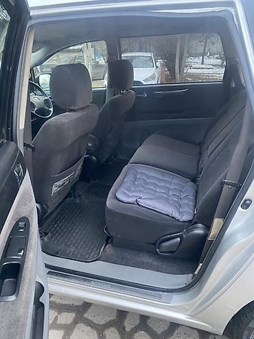 Toyota: Toyota Ipsum: 2001 г., 2 л, Автомат, Бензин, Минивэн — 10