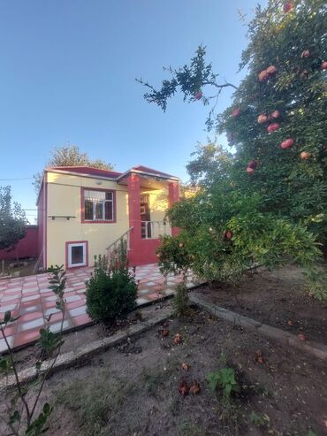 kirayə heyet evi: 110 kv. m, 2 otaqlı, Kombi, Qaz, İşıq