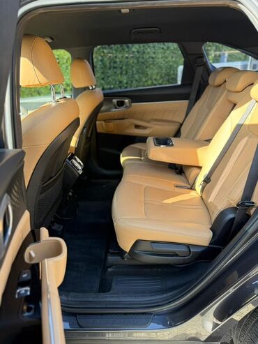 Kia: Kia Sorento: 2021 г., Кроссовер — 14