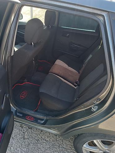 yumz 6: Kia Ceed: 1.6 l | 2010 il Universal — 8