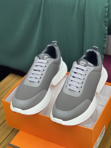 lining кроссовки зимние: Продаю Hermes Мужские кроссовки Hermes — это гармония стиля и