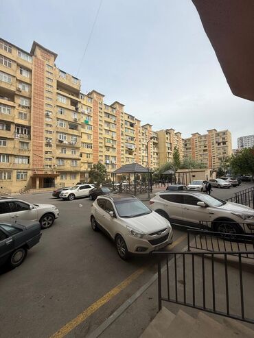 ev saray: Bakı, Yeni Yasamal, 3 otaqlı, Köhnə tikili, m. İnşaatçılar, 88 kv. m
