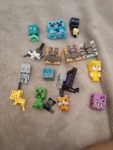 minecraft oyuncaqları: Kinder Joy Minecraft oyuncaqlarının hər biri 1.50, şarjlı — 1