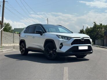 тоета ист: Срочно 🚨 Продаю Toyota RAV4 конец 2020 брали в Тойота Центр Бишкек