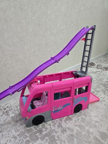 дом переносной: Игровой набор Barbie «Автодом с водной горкой» Покупали за 17000 сом