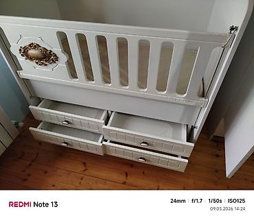 Beşiklər: Uşaq beşiyi – “Baby Mood” tipli, klassik ağ rəngdə Xüsusiyyətlər: - — 3