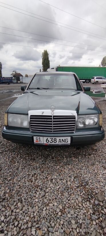 обмен на гелик: Mercedes-Benz W124: 1992 г., 2 л, Механика, Бензин, Седан