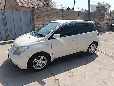 плафон тойота ист: Toyota Ist: 2002 г., 1.5 л, Автомат — 4