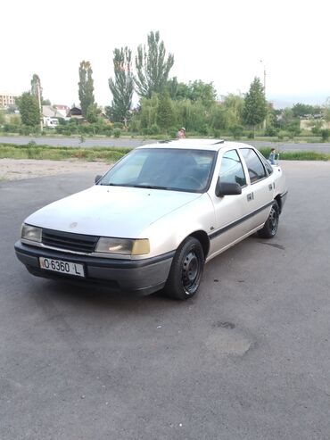 Opel: Opel Vectra: 1991 г., 1.8 л, Механика, Бензин, Седан