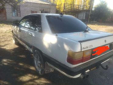 серв машина: Audi 100: 1987 г., Седан — 4