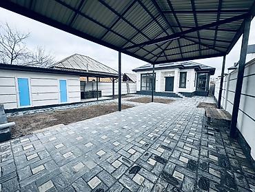 Продажа другой коммерческой недвижимости: Продается дом Особенности: - Просторная гостиная с витражным окном в — 25