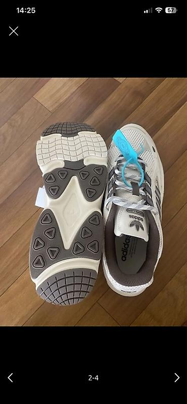 спортивный костюм для девочек: Кроссовки adidas Originals (модель в стиле ретро-раннинг). - Цвет — 2