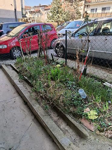 Dugoročno: IZDAVANJE: Garsonjera sa DVORIŠTEM i PARKINGOM – Kanarevo Brdo ​Izdaje — 12