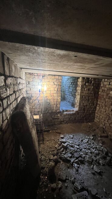 Продаю гараж: Продаю гараж в кооперативе N1. Находится мкр аламедин -1 по — 9