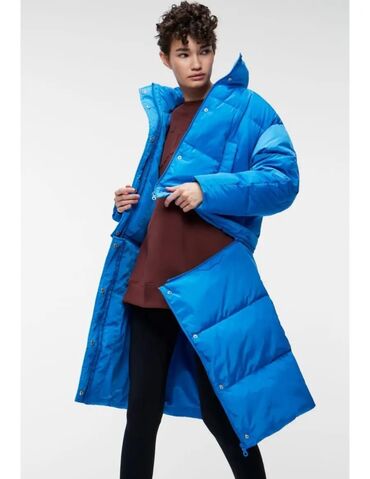 темно синяя зимняя куртка: Пуховик, По колено, С капюшоном, XS (EU 34), S (EU 36)