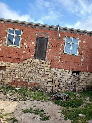 İcarəyə anbar və emalatxanalar: Təsvir: - Həyətdə yerləşən kiçik daş tikili (tövlə/ambar/ustaxana — 6