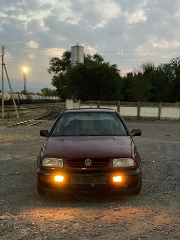 фары нексия 2: Volkswagen Vento: 1992 г., 1.8 л, Механика, Бензин, Седан