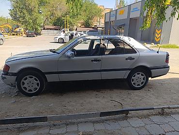 Mercedes-Benz C-Class: 1993 г., Седан