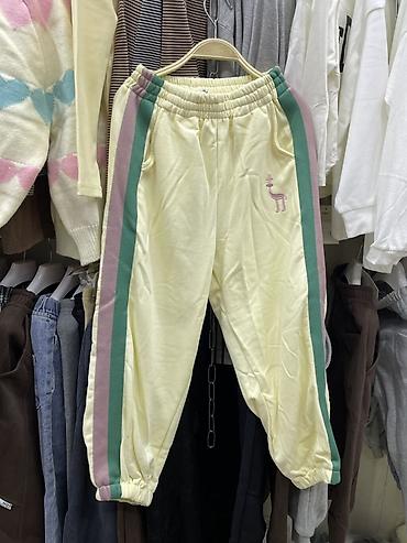 Другие детские вещи: Детская одежда номер для связи 1) Зеленый свитер с высоким — 45