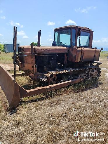 traktor dt 75 celilabad: Buldozer (paletli traktor) – DT-75 seriyası Texniki təsvir: - Tip — 2