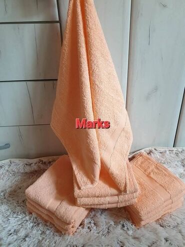 Ostalo: 💯🔝Pamucni peskiri jednobojni🔝💯 Dimenzije peskira : 50x90 Cena: Paket — 1