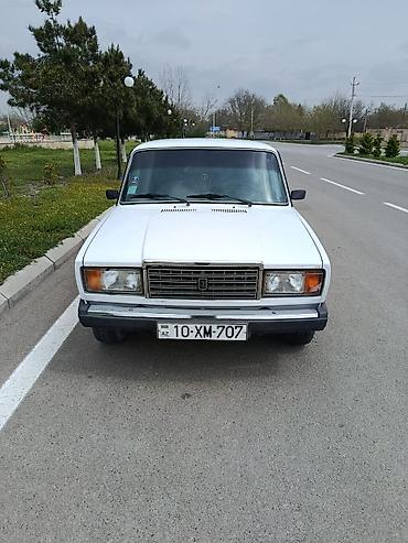 фольксваген тигуан л с: VAZ 2107, ağ rəng, sedan kuzov. Klassik dizaynlı 4 qapı — 9
