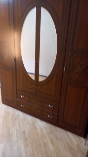 shkaf italiya: Гардеробный шкаф, Б/у, 4 двери, Купе, Прямой шкаф, Италия