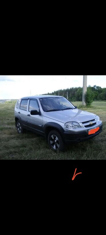 шины ниву: Chevrolet Niva: 2011 г., 1.7 л, Механика, Бензин, Внедорожник