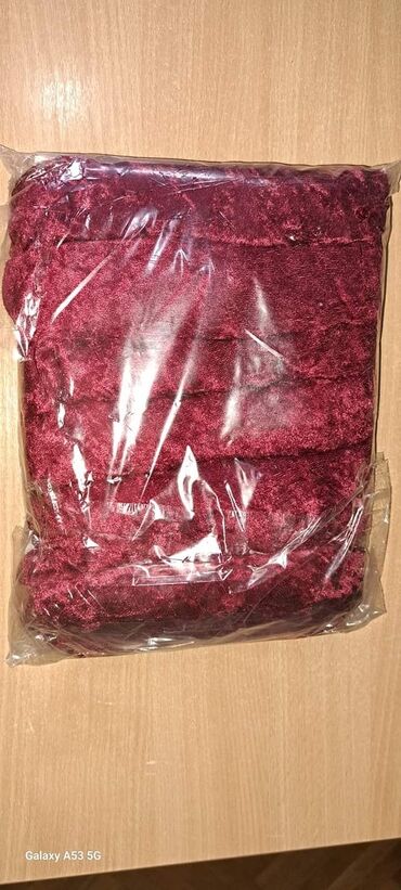 Posteljina: VIKEND AKCIJA EXTRA CENE VIKEND AKCIJA PLISANE STOLICARKE- 6 KOM — 17