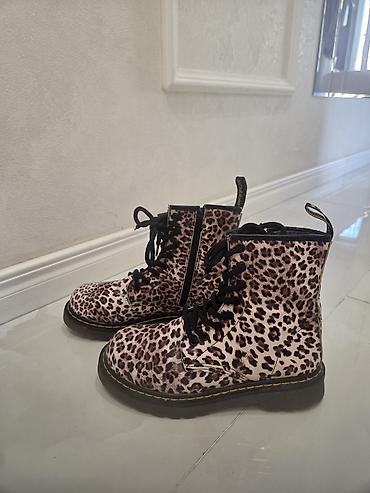 Botinkalar: Leopard naxışlı bağcıqlı uniseks botlar - Rəng/naxış: krem fon — 1
