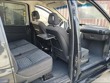 minivan: Mercedes-Benz Vaneo: 1.9 l | 2002 il Van/Minivan — 3