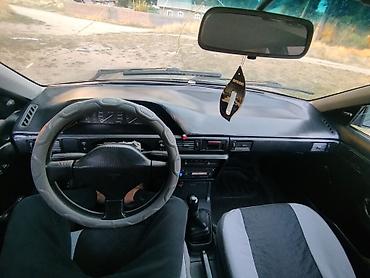 e klass: Mazda 323: 1989 г., 1.6 л, Механика, Бензин, Седан — 6