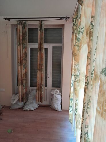 Digər kommersiya daşınmaz əmlakı: İcarəlik/Ticarət obyektı – küçə vitrinli, iki qapılı köşə (pavilon) - — 9